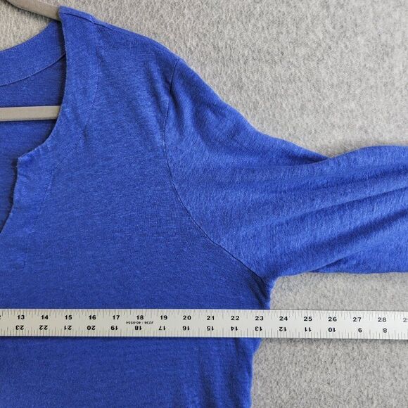 Chicos Top Womens Size 3 Blue Linen Soft Roll Tab Sleeves Side Slits Comfy - Picture 6 of 13